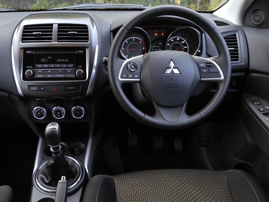  Mitsubishi ASX 2013 года  (UK) (фото 20 из 28)